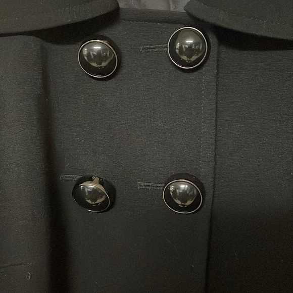 Tahari Arthur S. Levine size 6 black waist length black blazer jacket - Picture 3 of 9